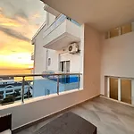 Bella Vista