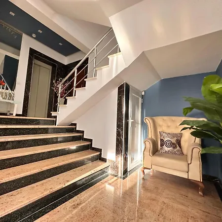 Bella Vista Hotel 4*