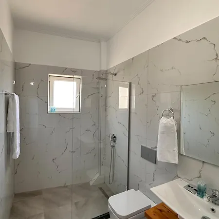 מלון Bella Vista 4*